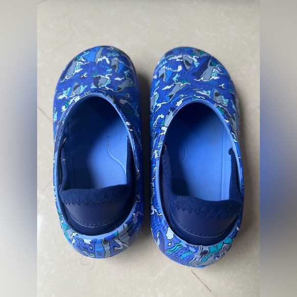 Cat & Jack Blue Shoes with Shark Design (Size 10) - Picture 4 of 7